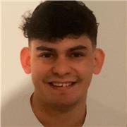 Una persona con muchas ganas de ayudar a aprender y mejorar en matemáticas y nivel de secundaria